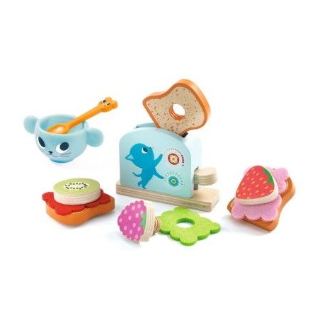 Petit déjeuner du chaton